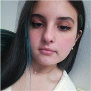 Me defino como alguien responsable, simpática y amistosa. Doy clases a nivel básico.